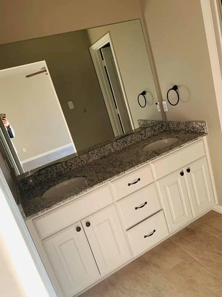 3 bed, 1300 sqft, $1,595 — Photo 2