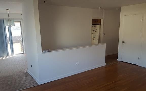 4th image of 179 Sears Ave