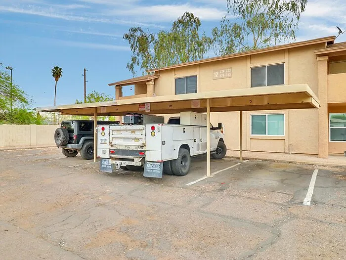 Building Photo - 260 W 8th Ave #123-12