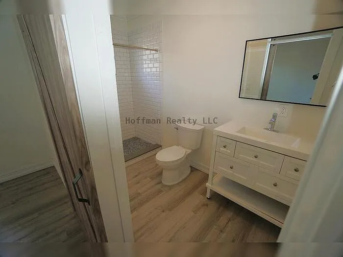 2511 W Fig St — Photo 14
