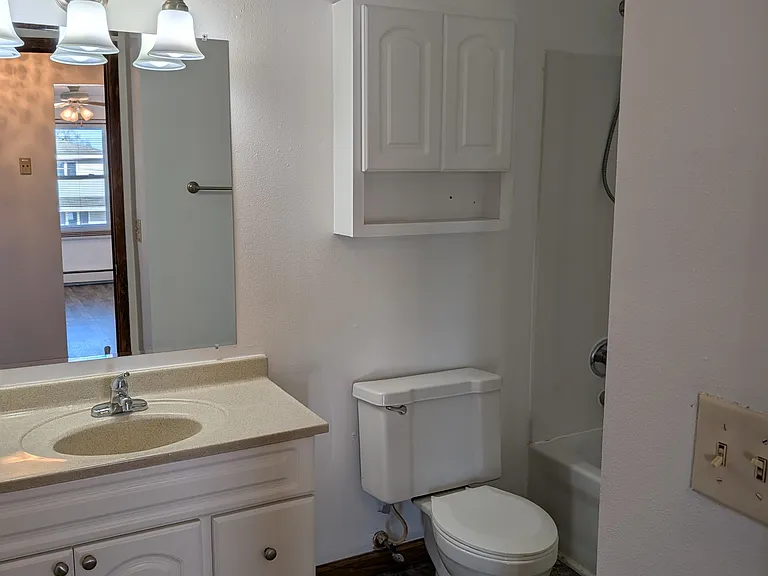 2315 E Peter St — Photo 4