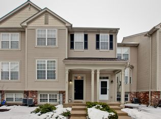 769 Cherry Creek Dr, Grayslake, IL 60030