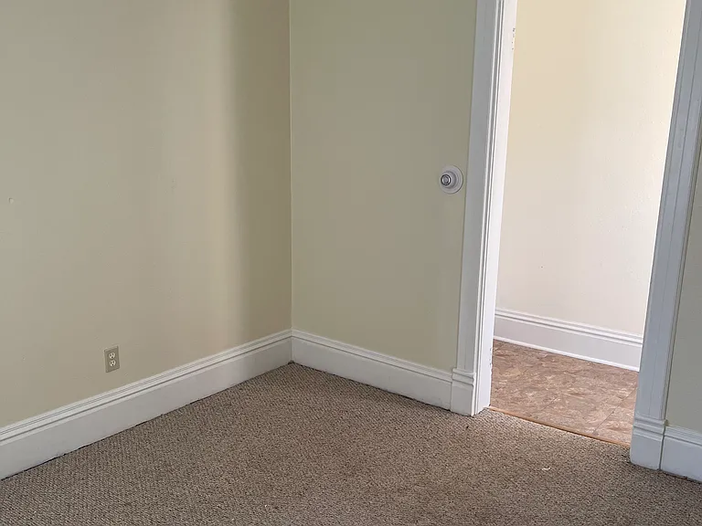 208 Court St — Photo 12