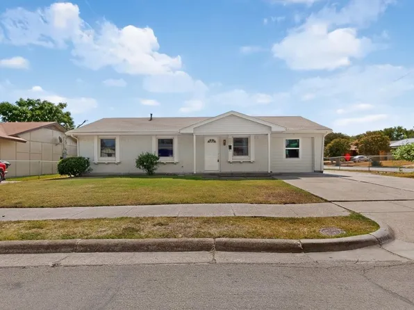 3204 Pacesetter Dr, Dallas, TX 75241