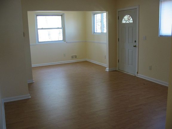 Livng, Front Door, Dining Room