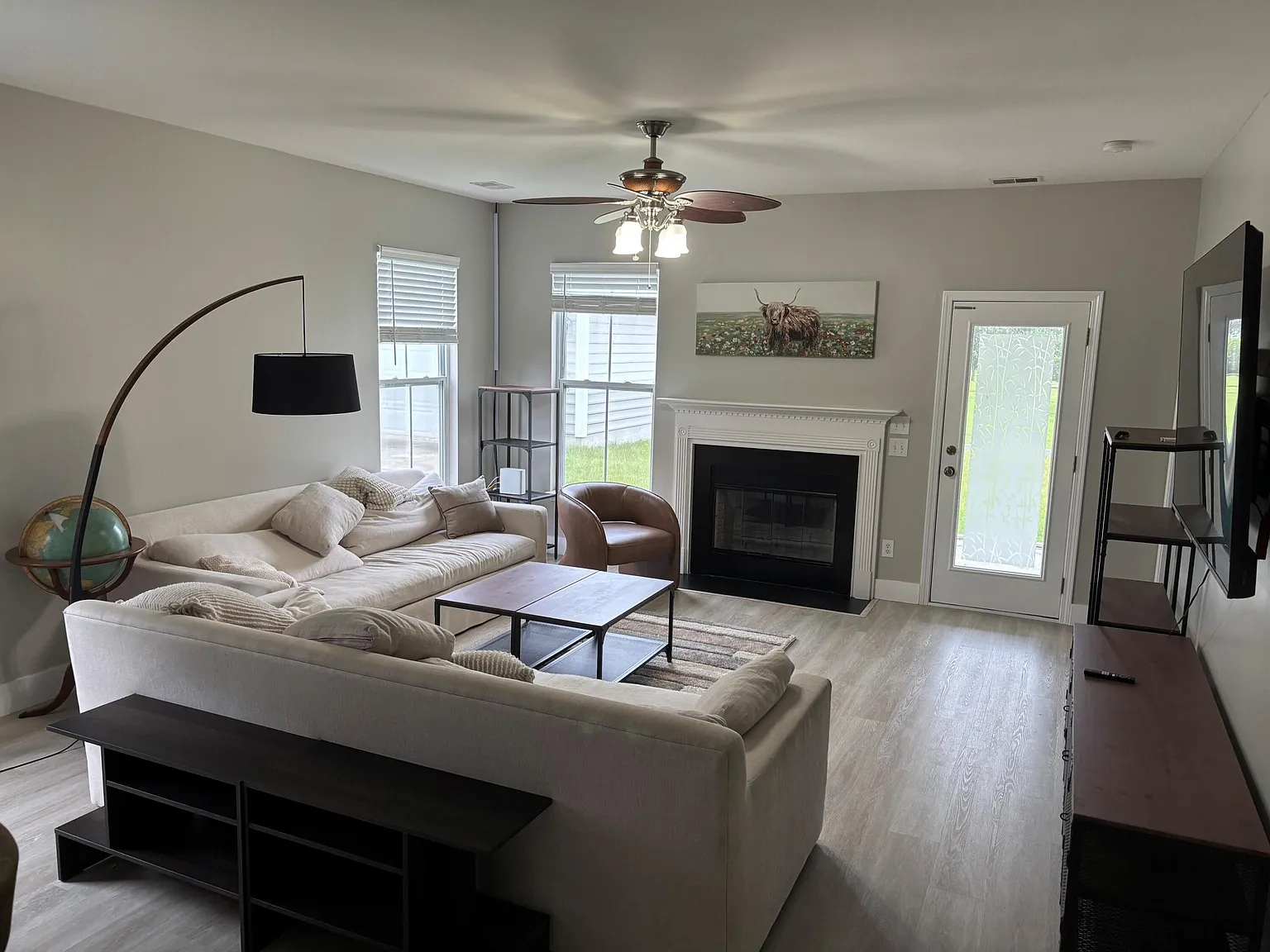 4 bed, 2.5 bath, 2473 sqft, $2,595 — Photo 4