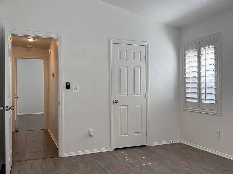 8109 Chambersberg St — Photo 12