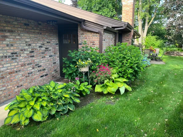 1185 Weston Ln N, Plymouth, MN 55447