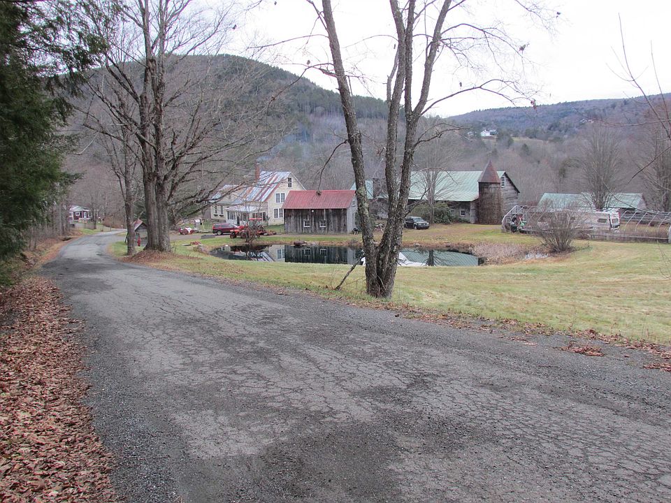 2nd image of 72 Wood Road