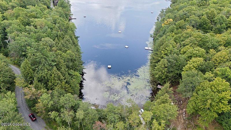 3rd image of L33.1 N End Road