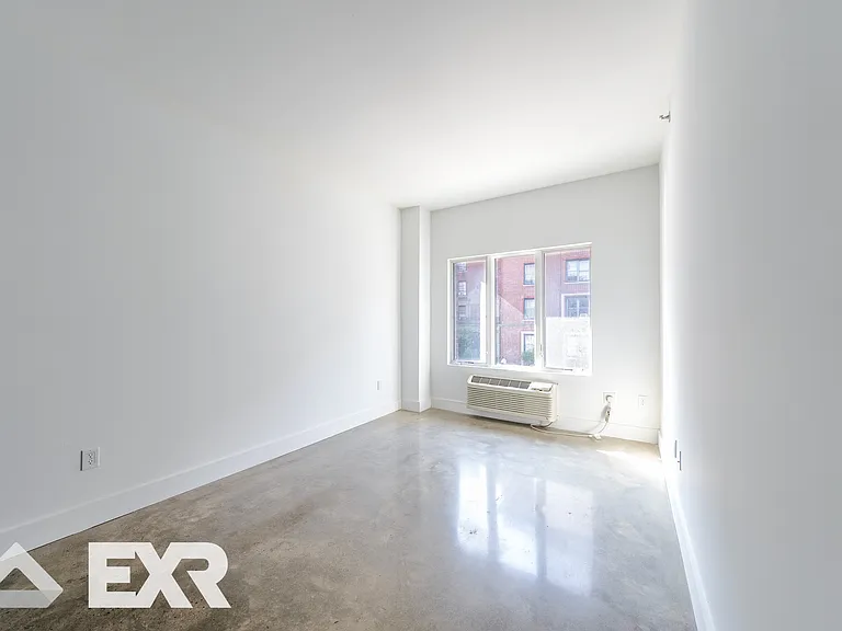1915 Beverley Rd #204 — Photo 4