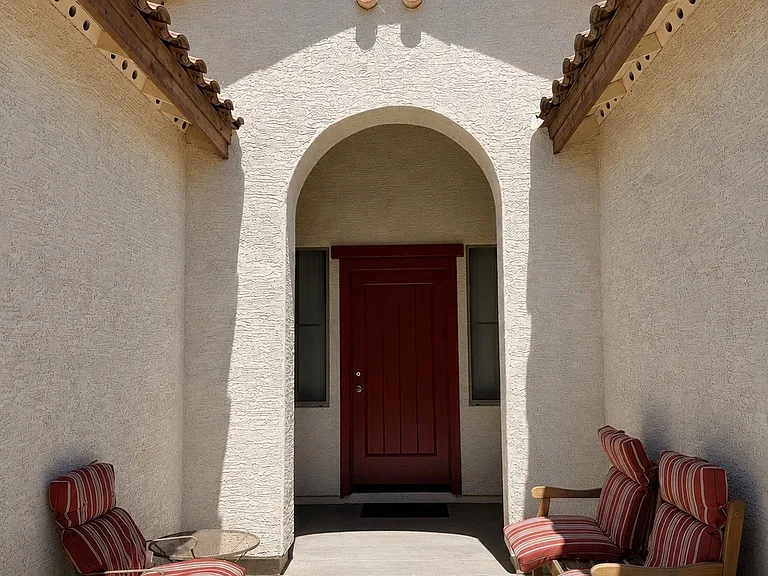 2562 W Alta Vista Rd — Photo 5