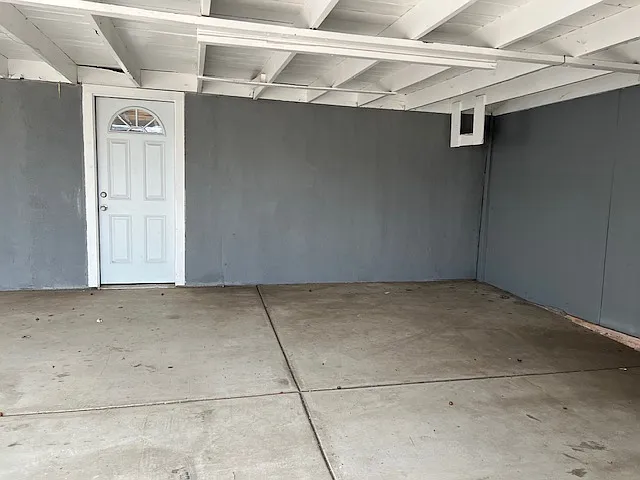 5 bed, 2086 sqft, $4,750 — Photo 2