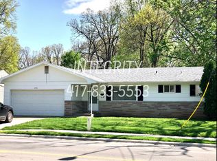 2536 E Cherry St, Springfield, MO 65802