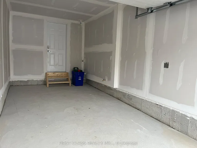 34 Freeman Williams St — Photo 16