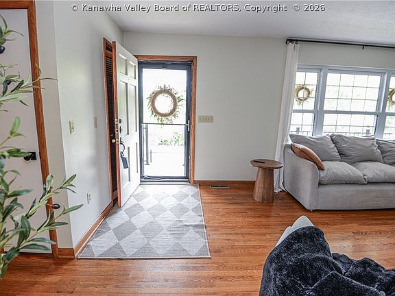 3rd image of 539 S Fort Dr