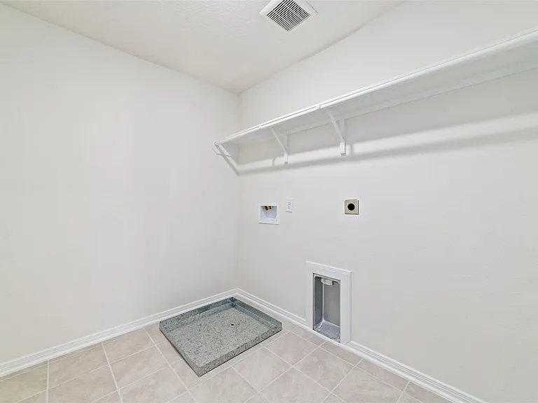 7731 Coral Key Dr — Photo 26
