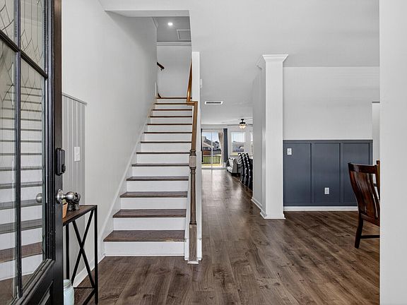 3rd image of 403 Ribiero Dr