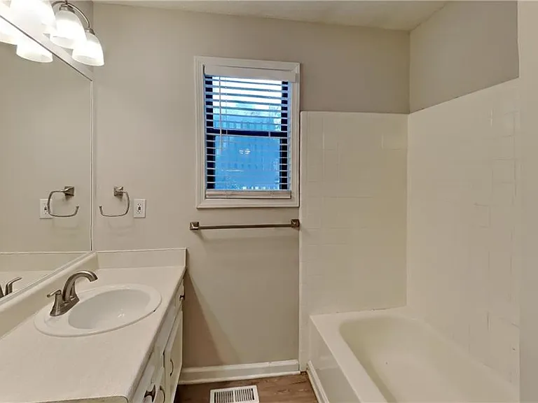 4515 King Springs Rd SE — Photo 11