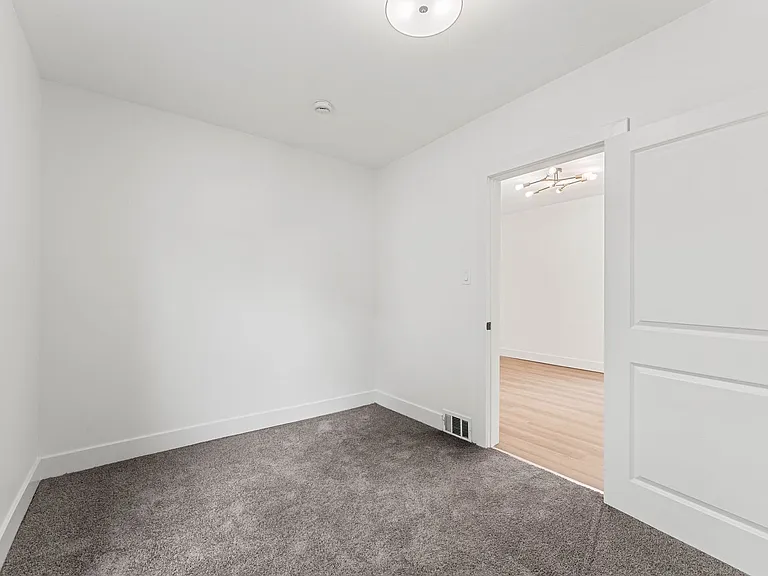 8534 Orchard Ave — Photo 15