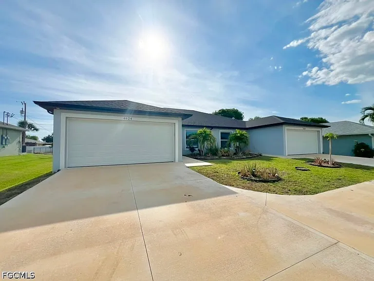 4622 SW 7th Pl — Photo 31