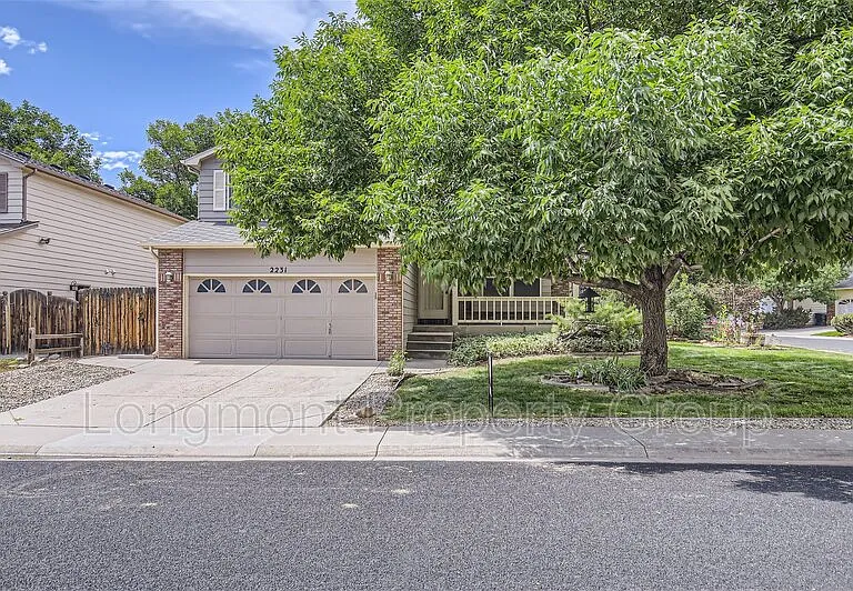 2231 Stuart St — Photo 2