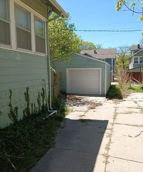 363 N Vassar St — Photo 23