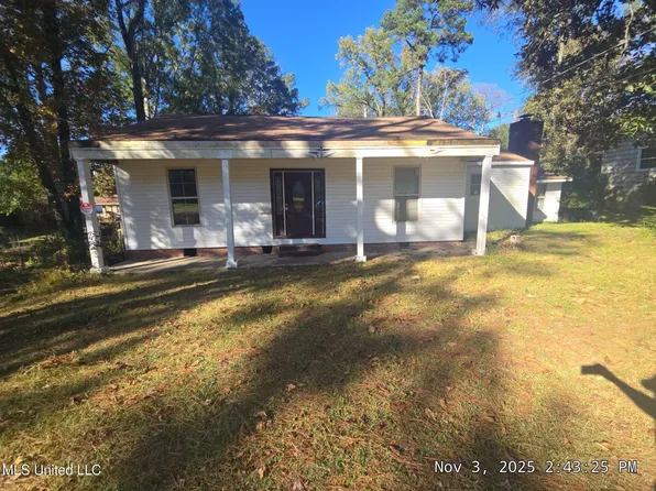 312 W Leavell Woods Dr, Jackson, MS 39212