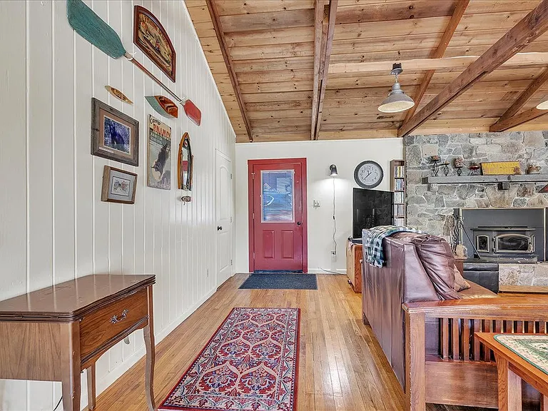 17271 Lake Vera Purdon Rd — Photo 2