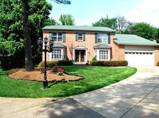 9096 Wexford Dr, Vienna, VA 22182