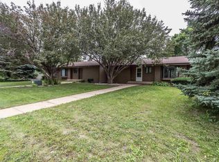 605/607 E 57th St, Sioux Falls, SD 57108