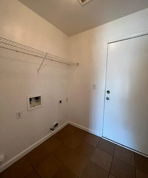 3845 Primrose St — Photo 4