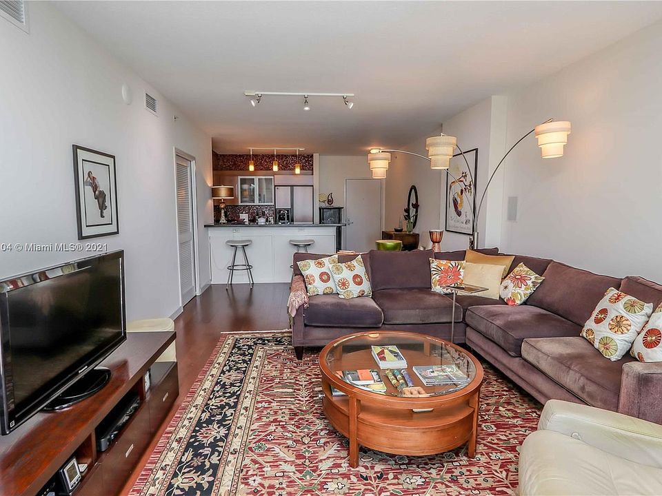 1st image of 325 Biscayne Blvd #2615