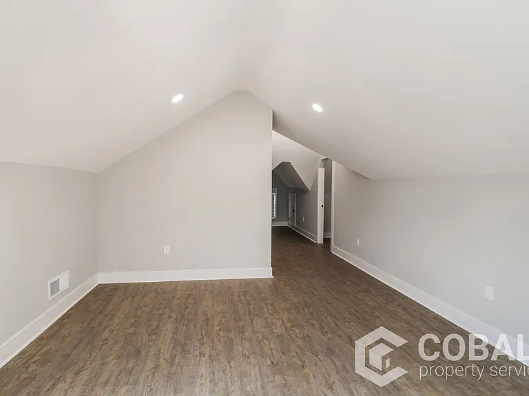 631 Seminole Ave NE #B — Photo 10