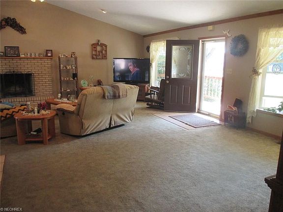 2nd image of 224 Savage St
