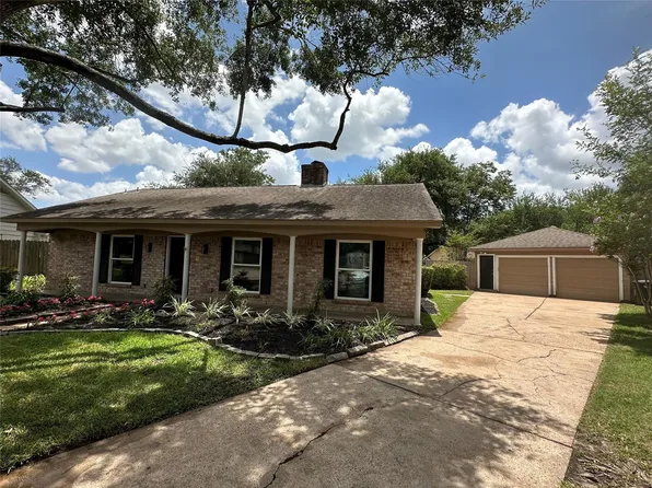 12831 Westhorpe Dr, Houston, TX 77077