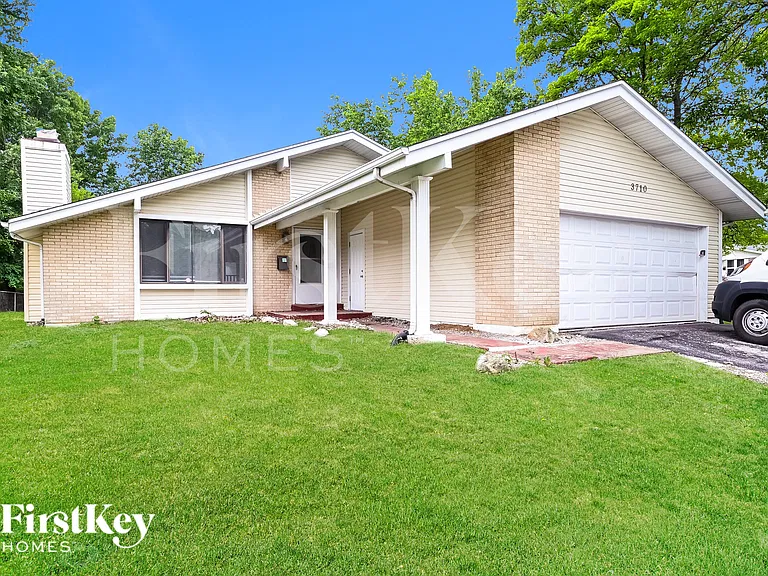 3710 Woodman Dr — Photo 2
