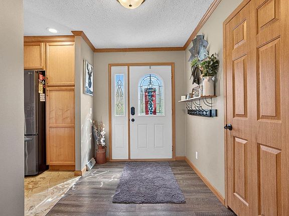 4th image of 688 Bliven Road