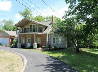 2454 Henry Rd, Sewickley, PA 15143