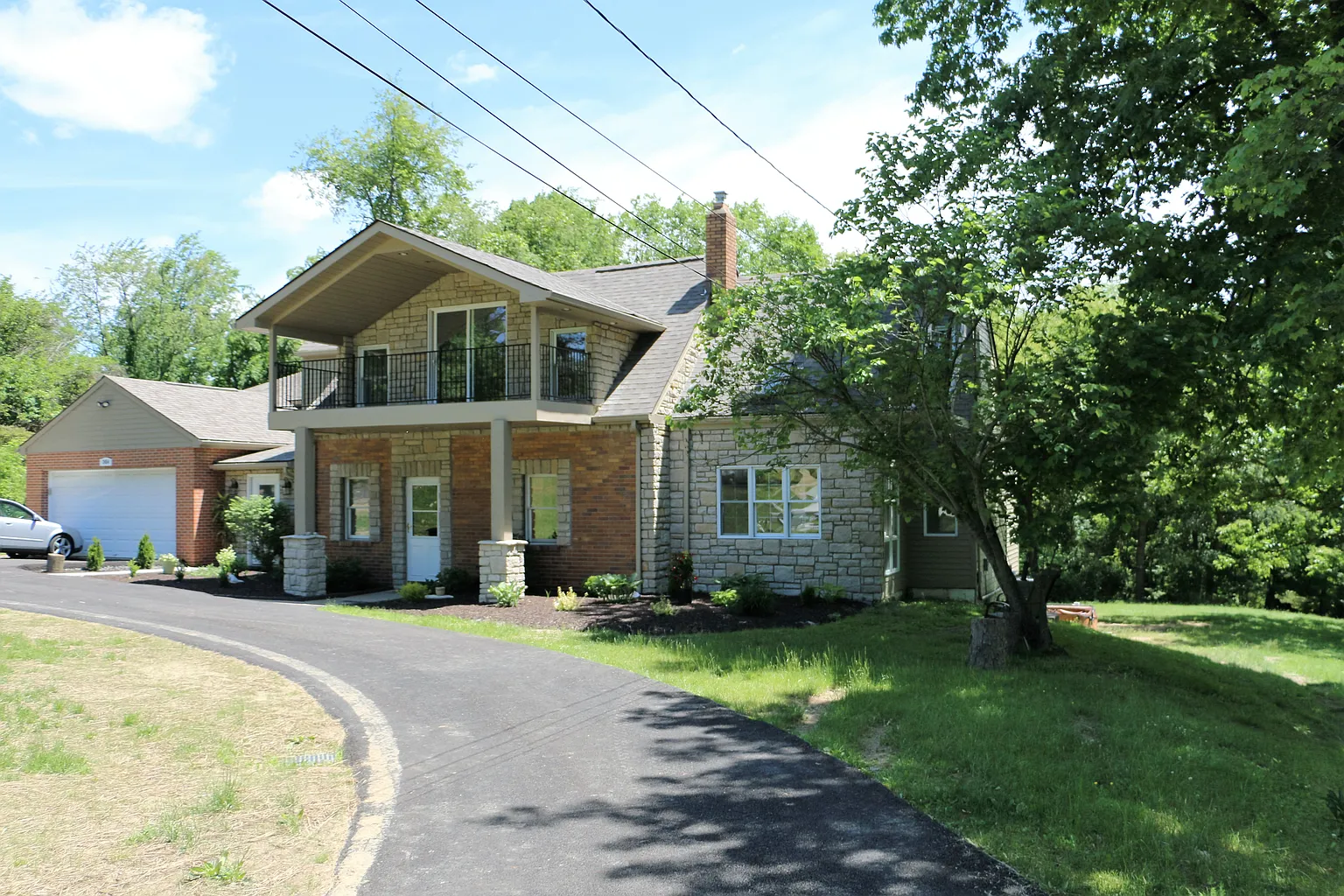 2454 Henry Rd photo 1