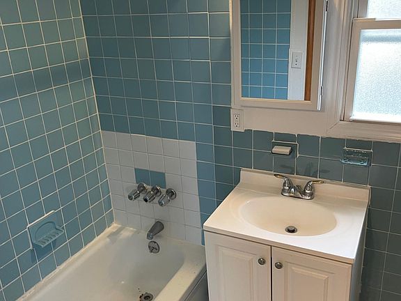 2nd image of 229 Primrose Ave