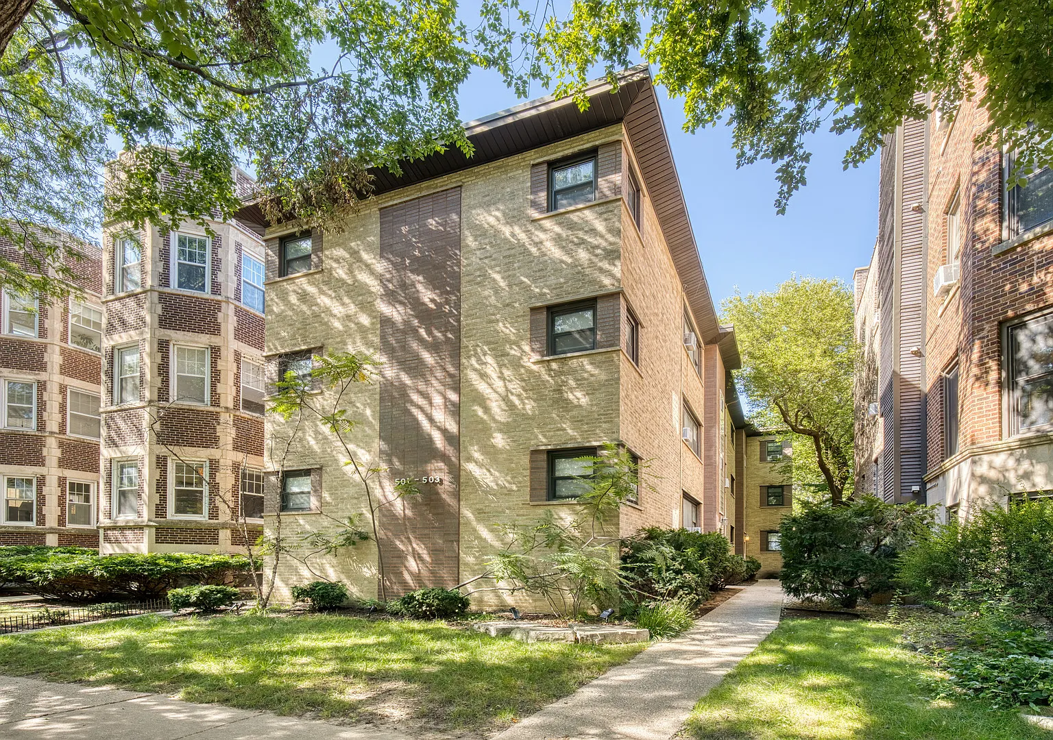 2 bed, $2,150 — Photo 1