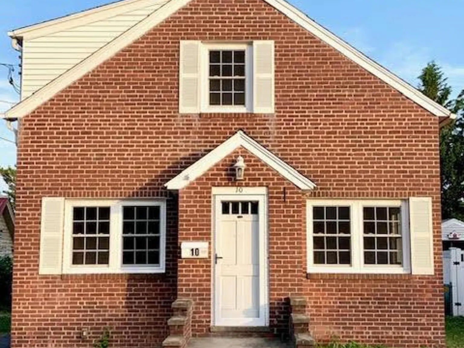 2 bed, 1.5 bath, 1212 sqft, $2,585 — Photo 1