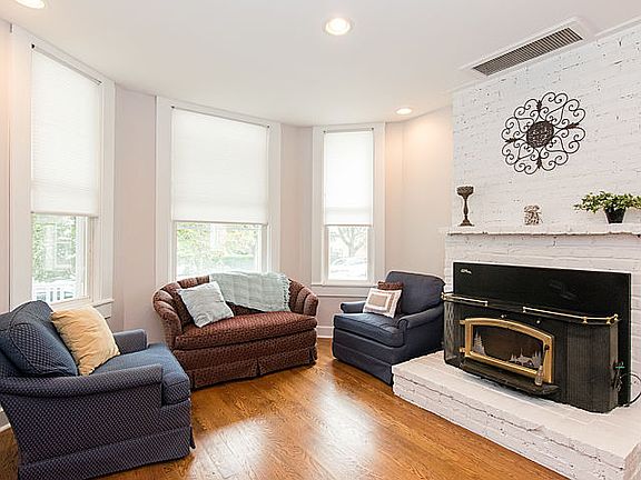 4th image of 5412 N Lovejoy Ave