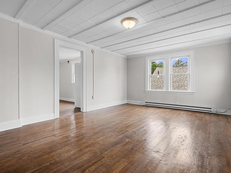 35 Newton St #3 — Photo 16