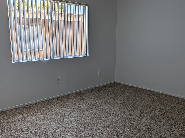 10348 Paramount Blvd #204 — Photo 8