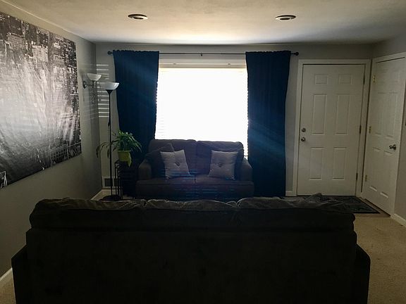 3rd image of 12525 NE 156th St