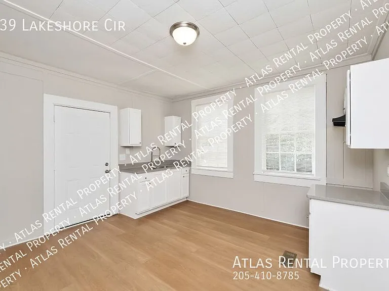 439 Lakeshore Cir — Photo 10