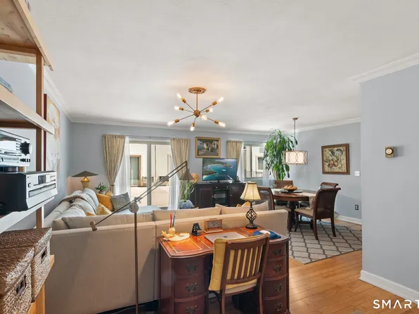 34 Crescent Street #1D, Stamford, CT 06902