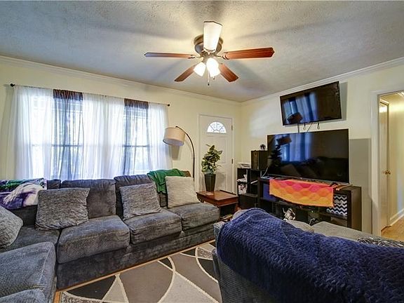 3rd image of 469 Plantation Dr